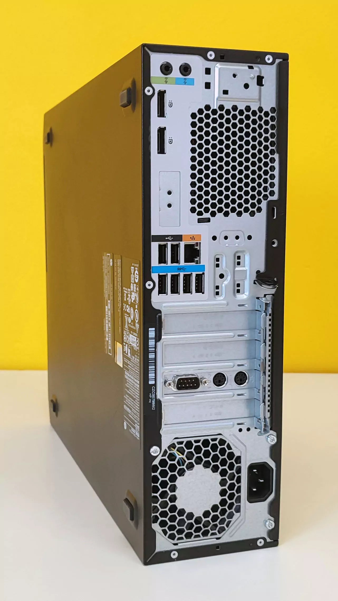 HP Z2 G4 SFF | Intel Core i7-9700 | Ram 16GB | SSD 512GB | USB Type-C Windows 11 Pro Il PC compatto per i professionisti esigenti HP Z2 G4 SFF | Intel Core i7-9700 | Ram 16GB | SSD 512GB | USB Type-C Windows 11 Pro Il PC compatto per i professionisti esigenti